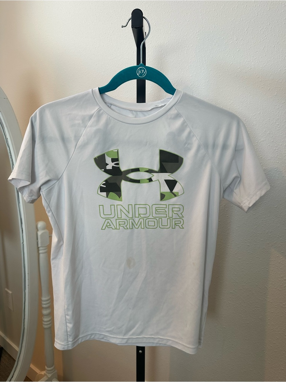 Under Armour White Short-Sleeve Tee with Green Camo Logo